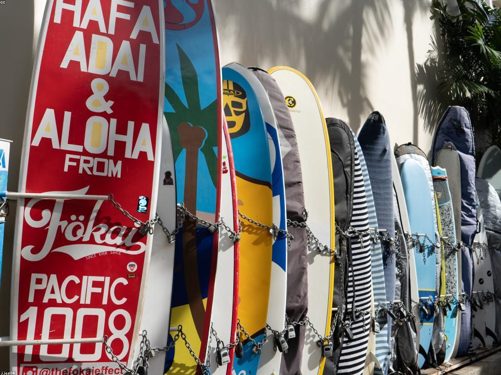 ការប្រកួតជាក់ស្តែងក្នុងយុទ្ធសាស្ត្រអាជីវកម្ម