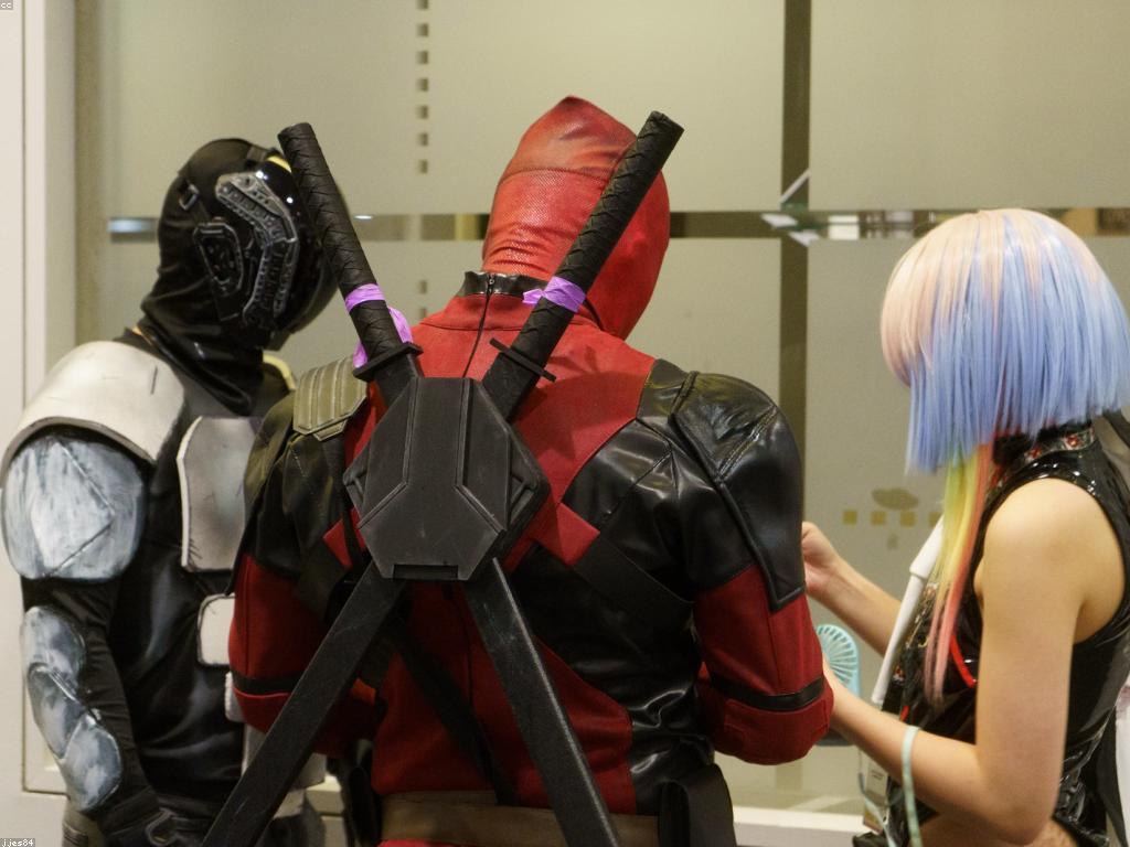 ការប្រកួតជាក់ស្តែងក្នុងការវិវត្តន៍បច្ចេកវិទ្យា