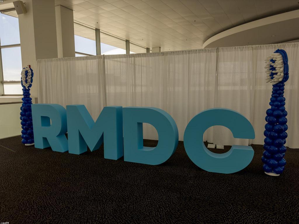 ការប្រកួតជាក់ស្តែងនិងការលូតលាស់ផ្ទាល់ខ្លួន