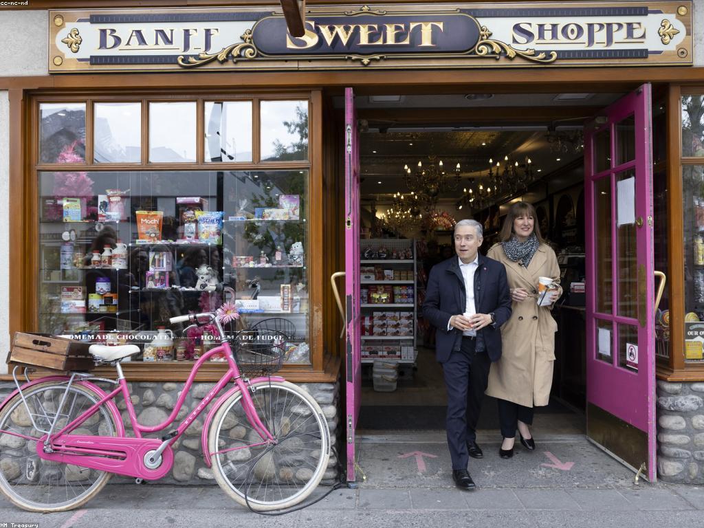 អត្រាស្នូល និងការជ្រៀតជ្រែកក្នុងពាណិជ្ជកម្ម